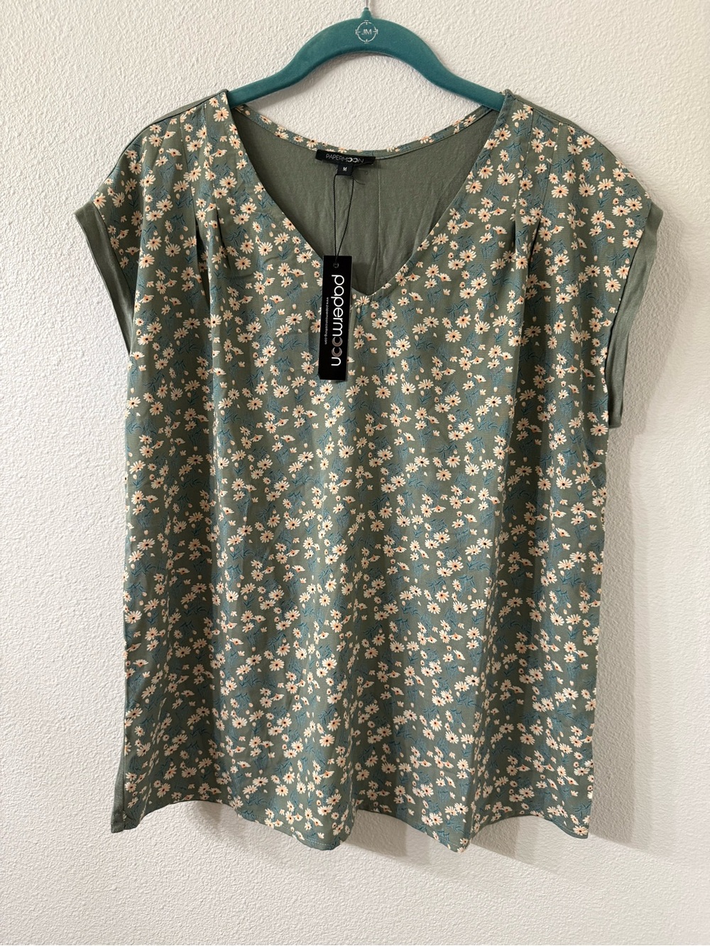 Papermoon Green Floral Print Button Back Top NWT | Medium | V-Neck Short Sleeve